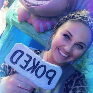 Meet your Posher, Brooke